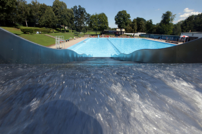 Rutsche im Freibad Süd