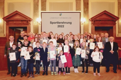 Gruppenbild der ausgezeichneten Sportlerinnen und Sportler