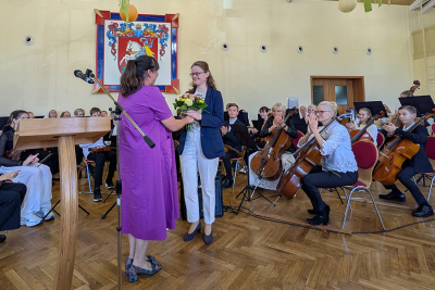 Schulleiterin Gabriele Hermann (l.) mit Stellvertreterin Kristina Kampf