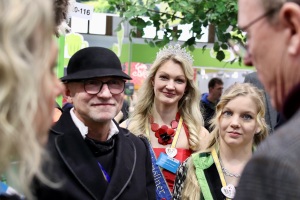 Landrat Uwe Melzer im Gespräch mit Bodo Ramelow und Susanna Karawanskij